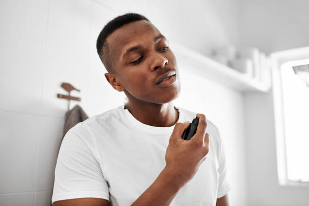 How to Reapply Deodorant the Right Way Without Staining Clothes?